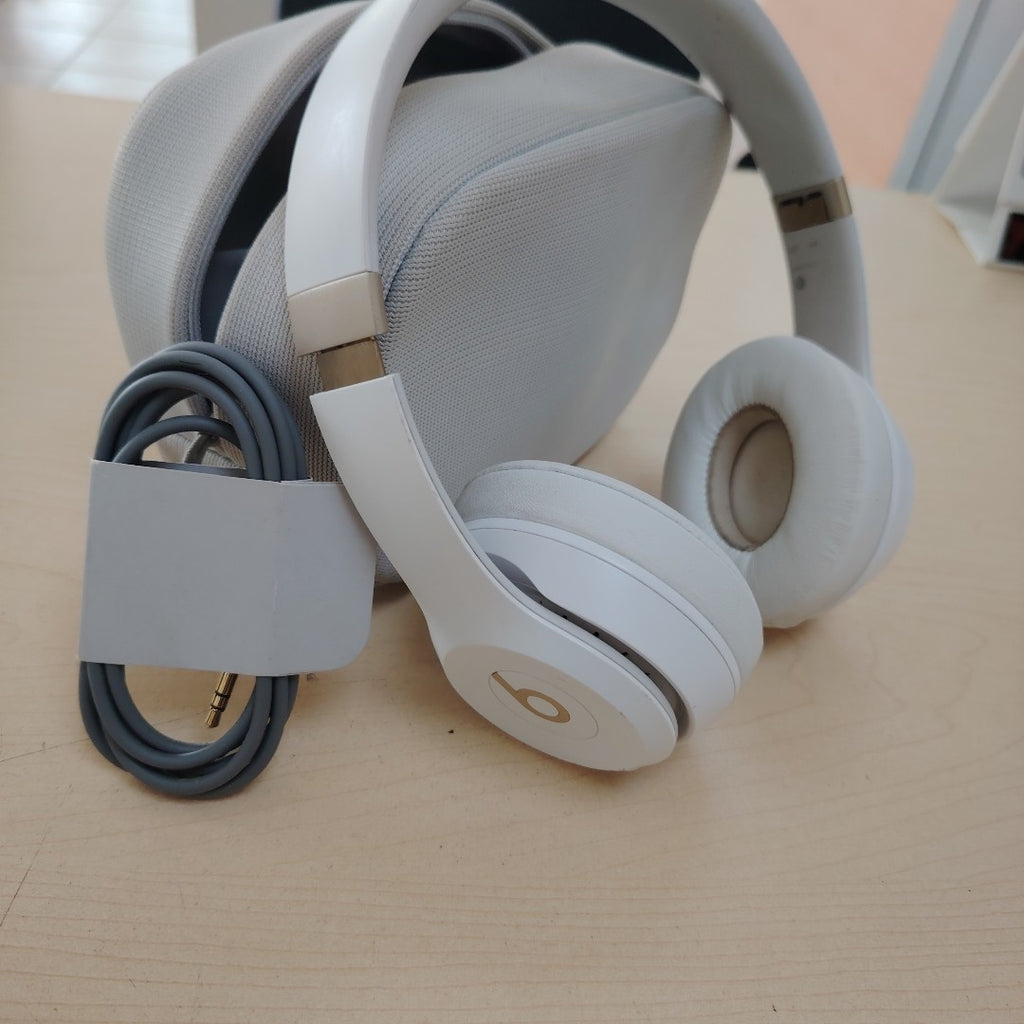 AUDIFONOS BEATS SOLO 4 INALAMBRICO ON EAR (SEMINUEVO)