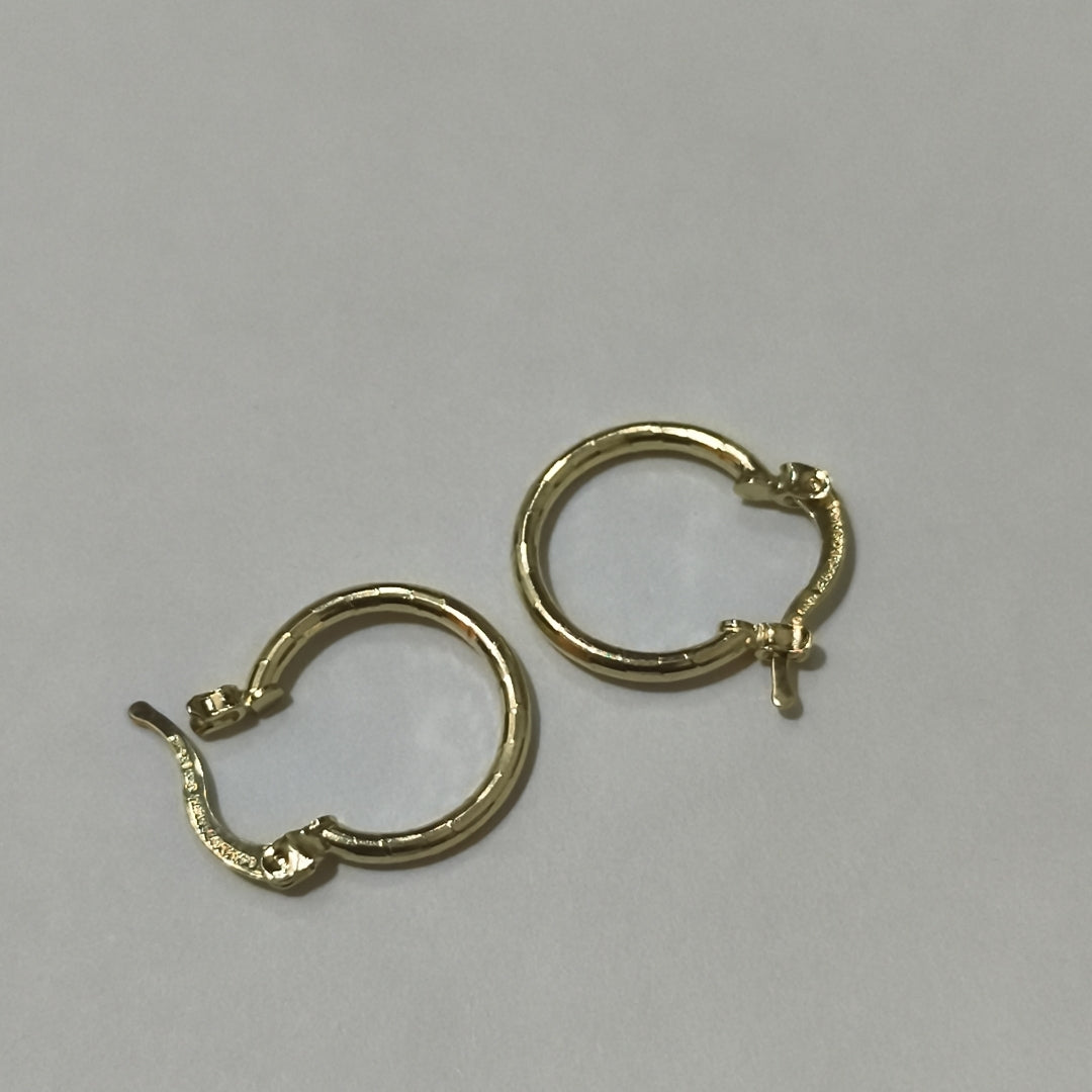 ARETES ARRACADAS ESTRIADAS 14K 1.4 GR (NUEVO)