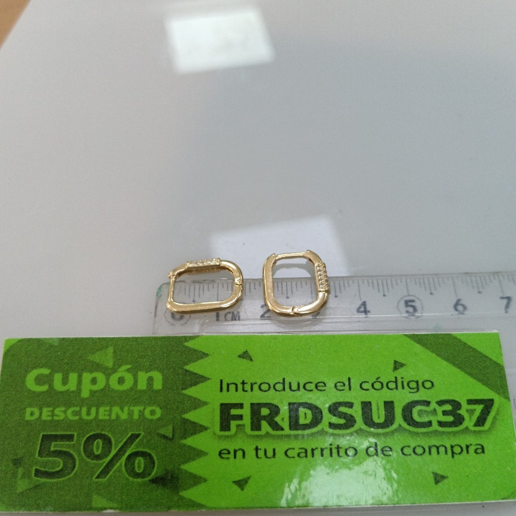 ARETES HUGGIES OVALADA C CIRCONIAS 14K 2.3 GR (NUEVO)