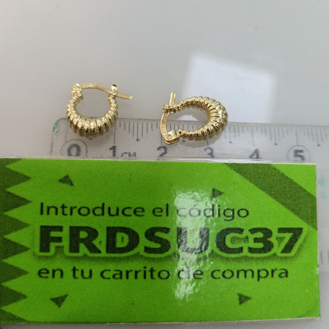 ARETES ARRACADA ESTRIADAS 14K 1.1 GR (NUEVO)