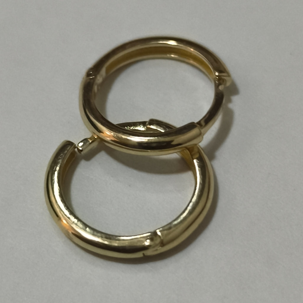 ARETES HUGGIES LISAS 14K 1.6 GR (NUEVO)