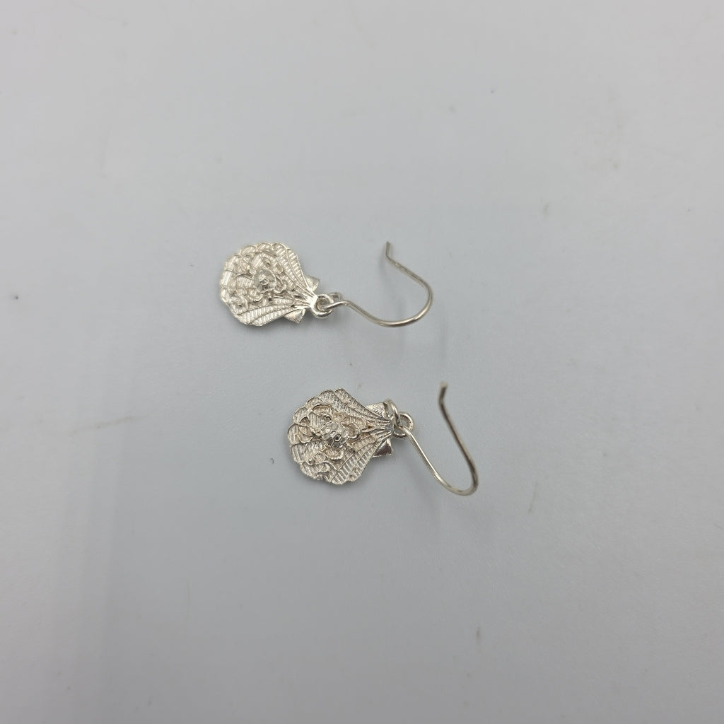 ARETES PAR PLATA 3,60 GRMS (SEMINUEVO)