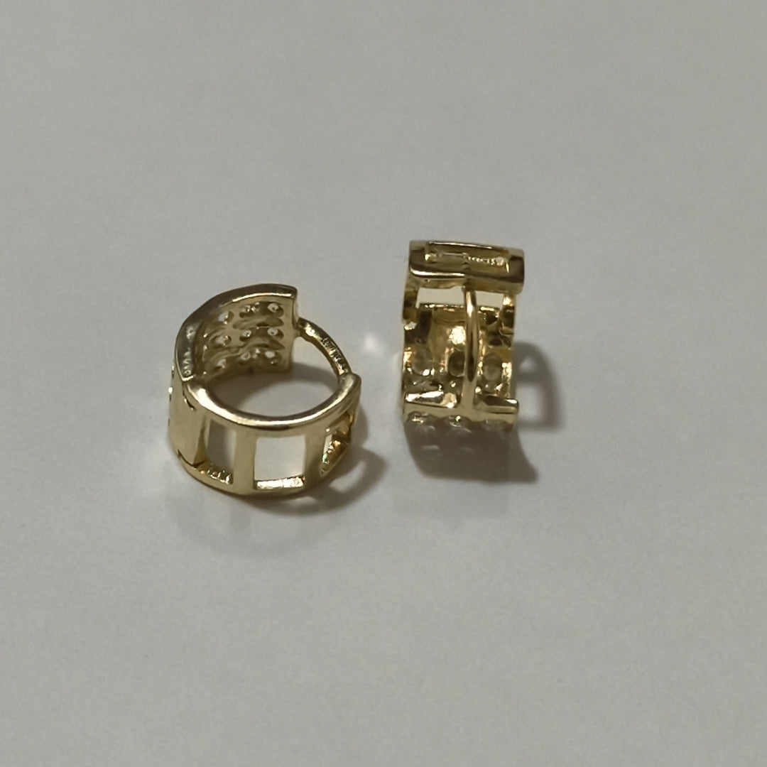 ARETES HUGGIES C CIRCONIA 14K 2.2 GR (NUEVO)