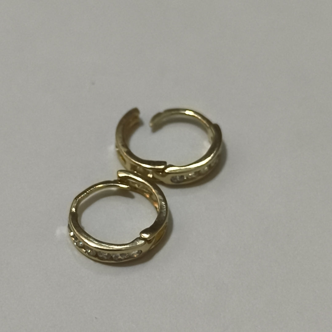 ARETES ARRACADA C CIRCONIAS 14K 1.1 GR (NUEVO)