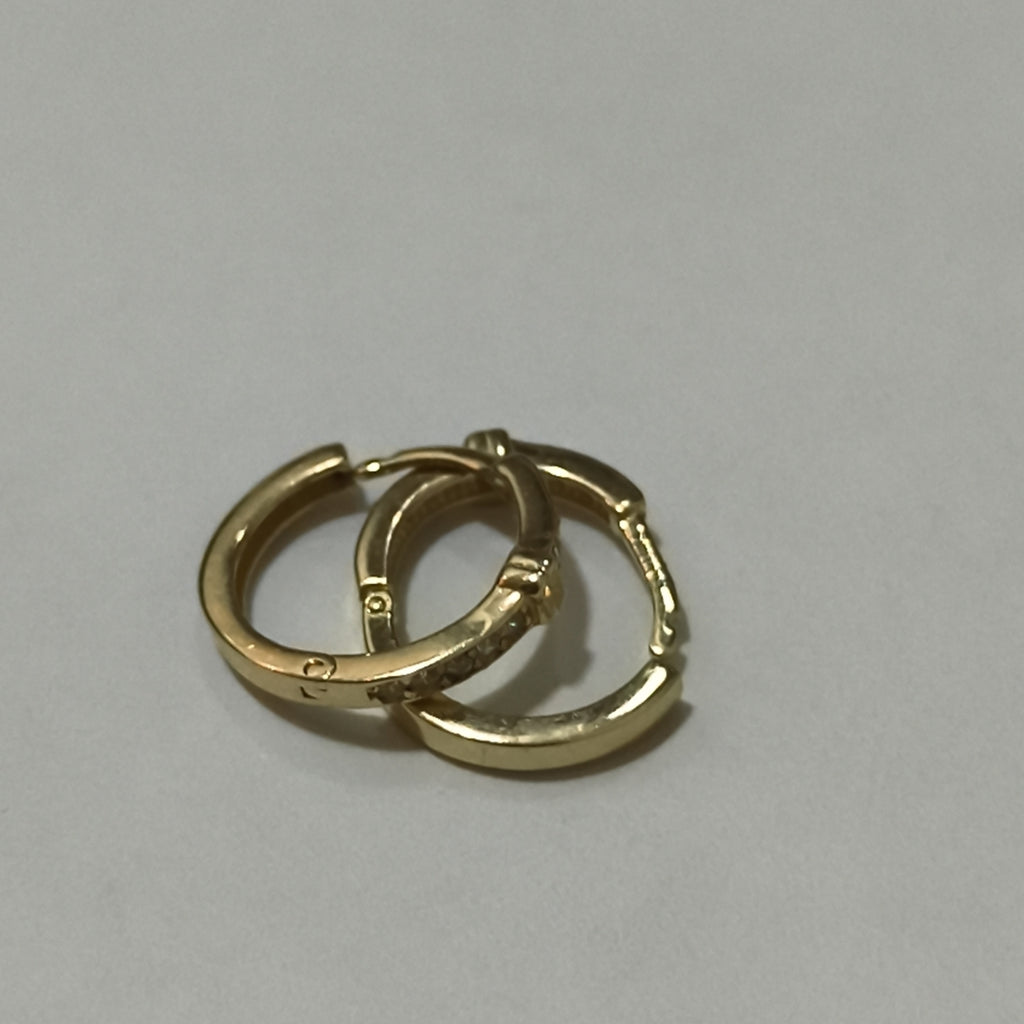 ARETES HUGGIES C CIRCONIA 14K 1.8 GR (NUEVO)