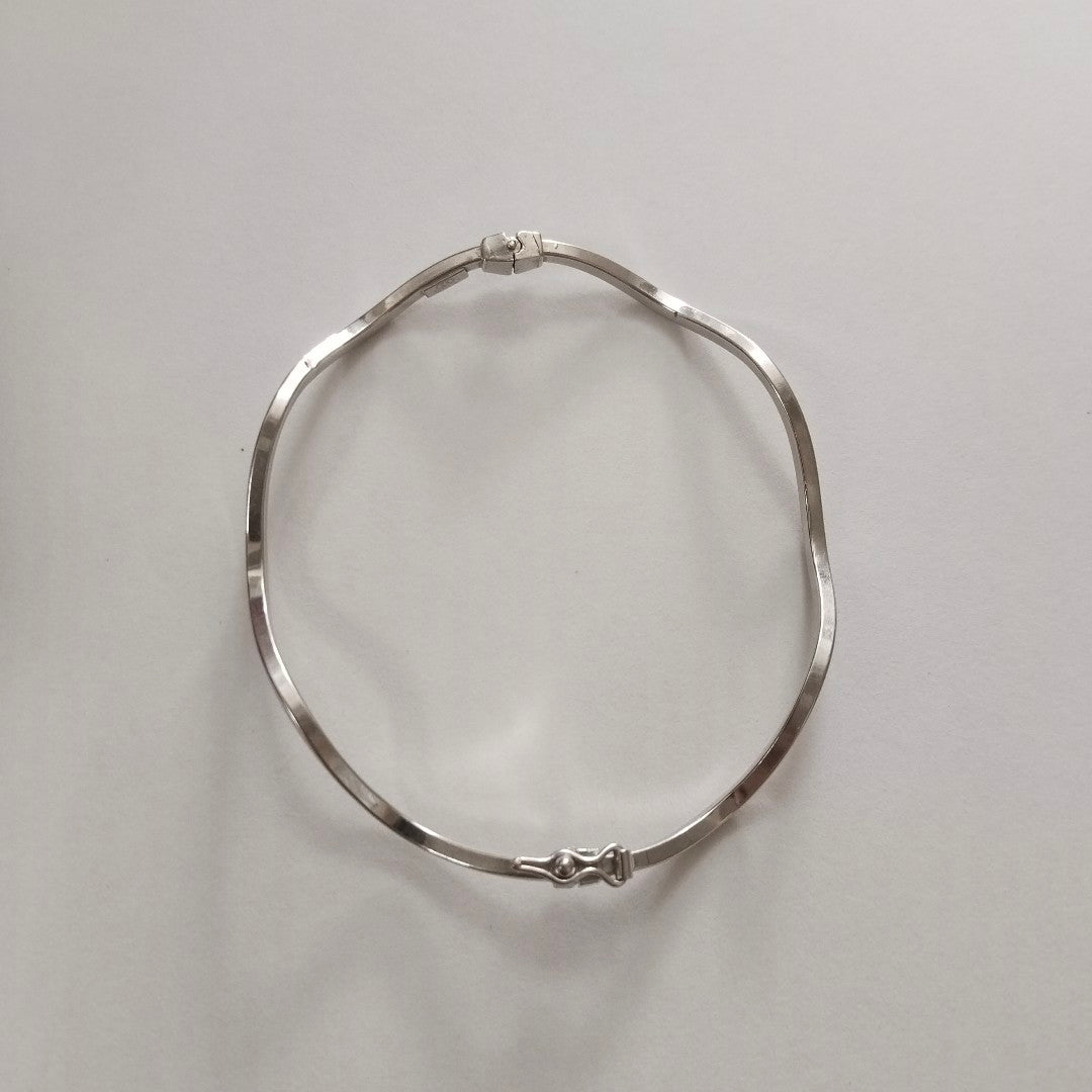 PULSERA RIGIDA ORO 14 K 3.2 GRMS (SEMINUEVO)
