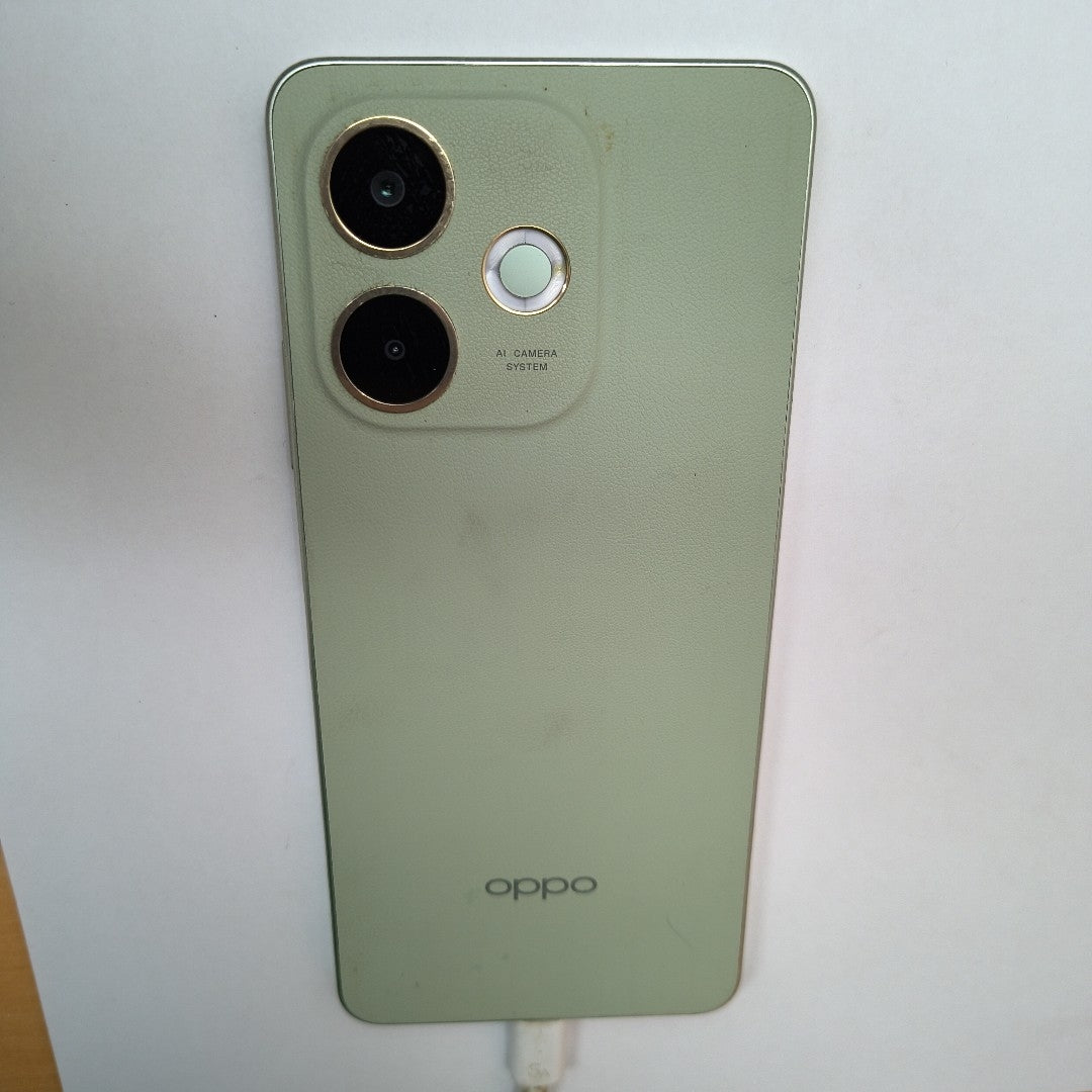 CELULAR OPPO A5 PRO CPH2711 (2025) 256 GB 8 GB RAM (SEMINUEVO)
