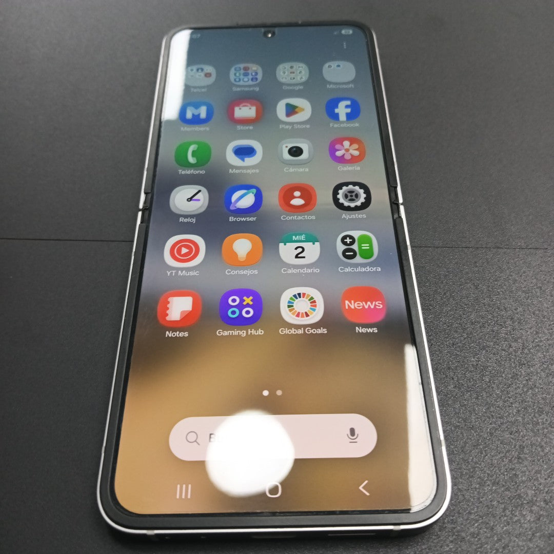 CELULAR SAMSUNG GALAXY Z FLIP6 SM-F741B (2024) 512 GB 12 GB RAM (SEMINUEVO)
