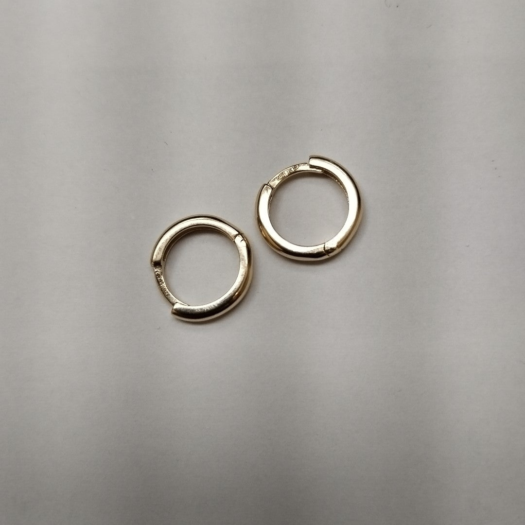 ARETES HUGGIES LISAS 14K 1.4 GR (NUEVO)