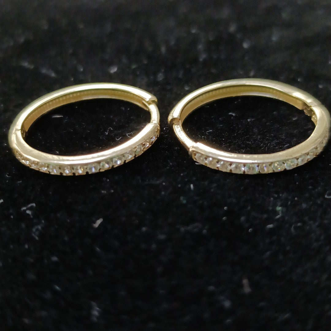 ARETES ARRACADAS C CIRCONIAS 14K 1.8 GR (NUEVO)
