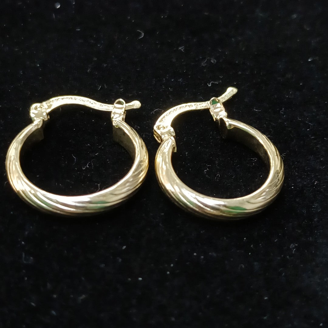 ARETES ARRACADA ASTRIADA 14K 1.7 GR (NUEVO)