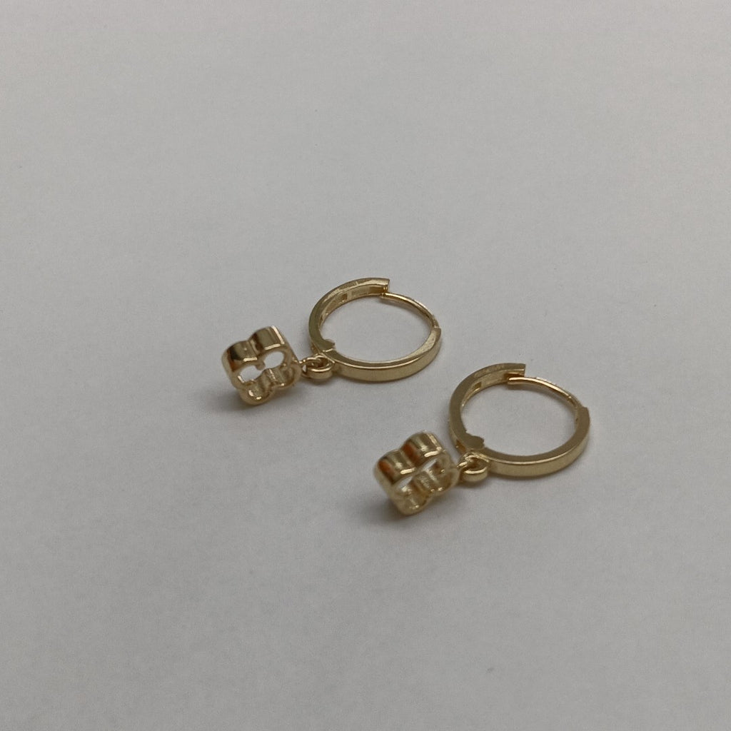 ARETES ARRACADAS CON DIJE 14K 2.4 GR (NUEVO)