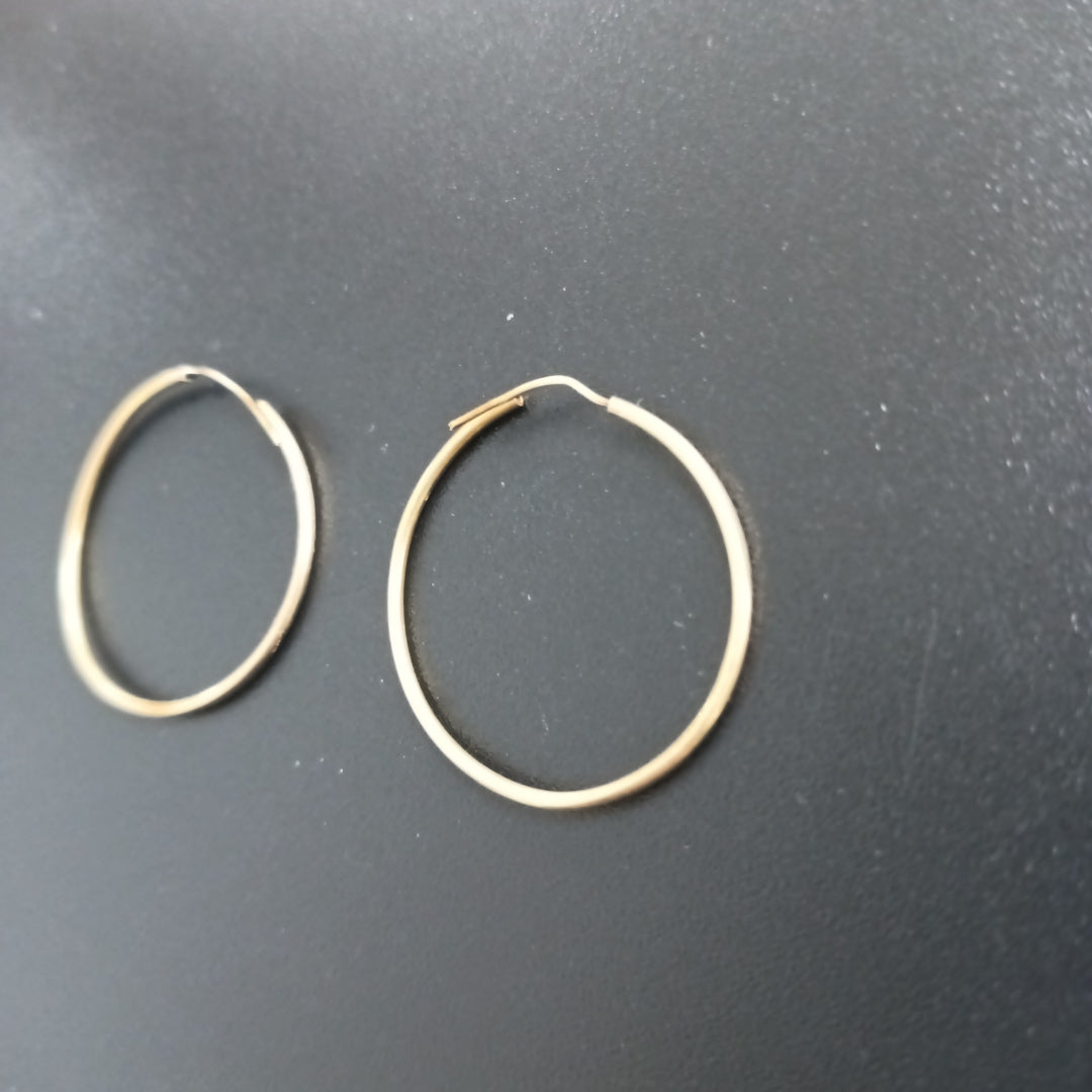 ARRACADAS PAR ORO 14 K 0.9 GRMS (SEMINUEVO)