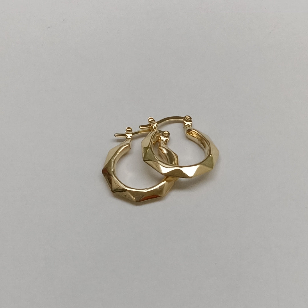 ARETES TEJIDO ARRACADAS FACETADAS 14K 1.7 GR (NUEVO)