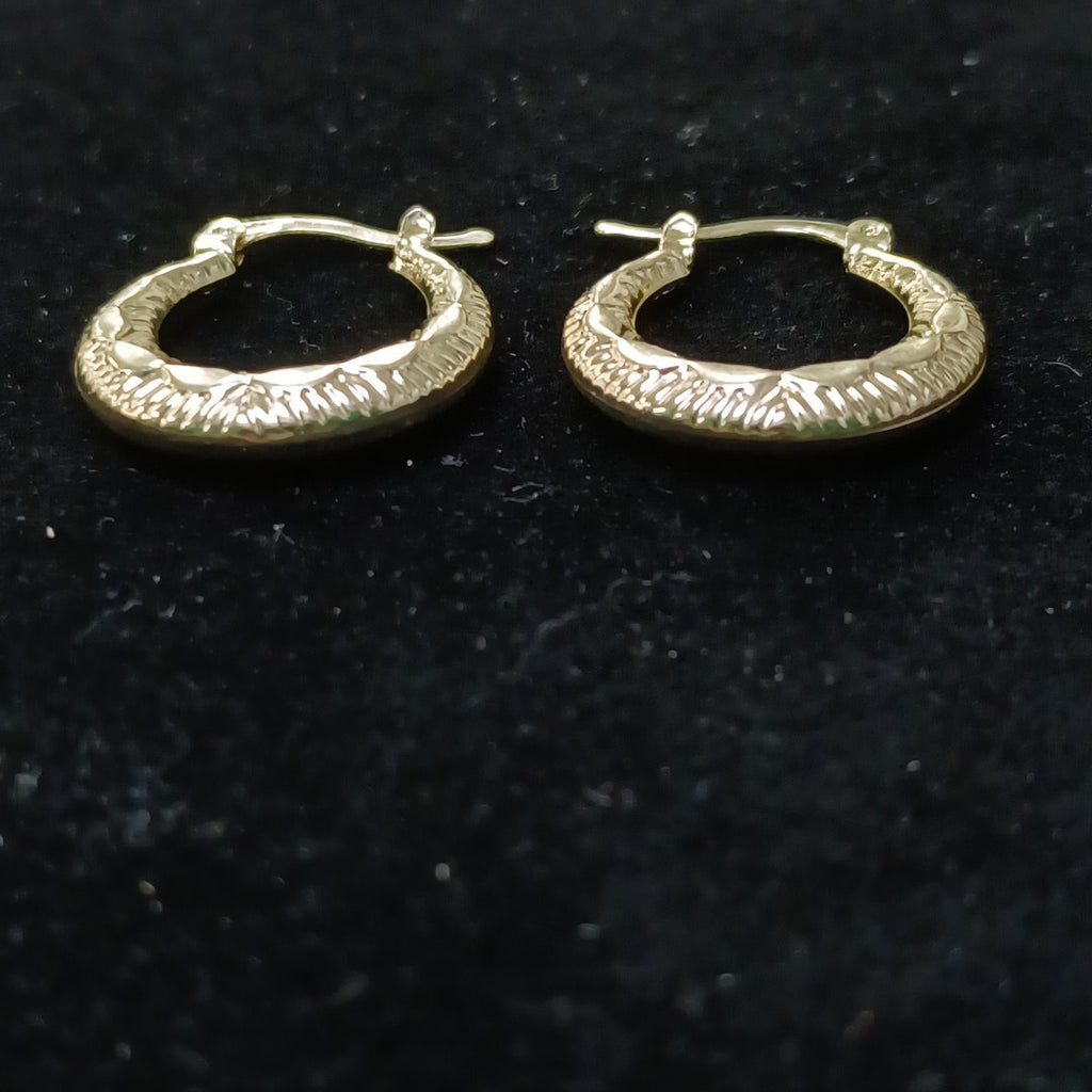 ARETES ARRACADAS HUECAS 14K 1.8 GR (NUEVO)