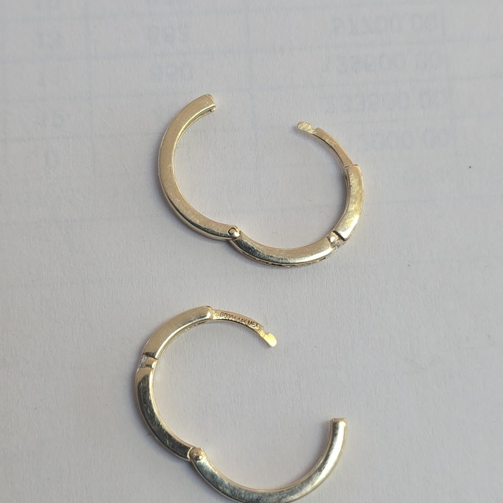 ARETES ARRACADAS LISAS 14K 2.3 GR (NUEVO)