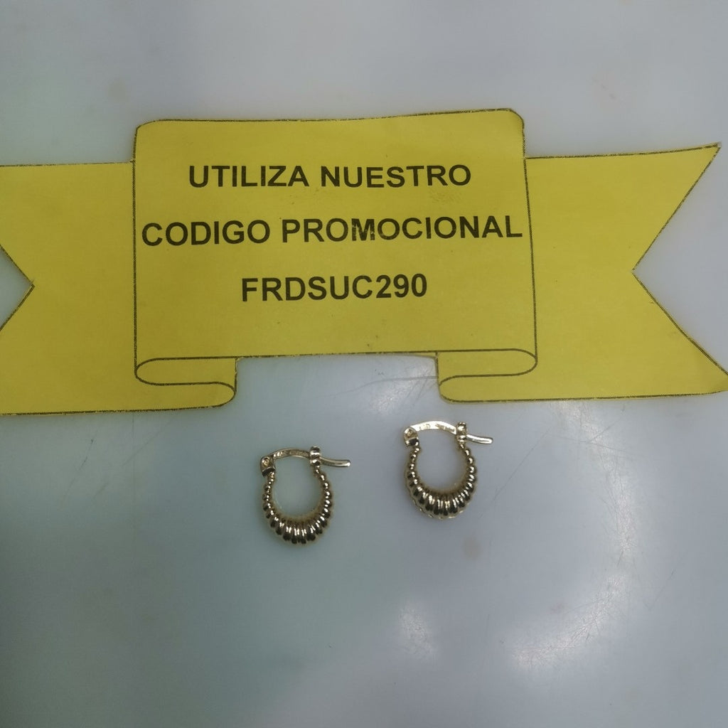 ARETES ARRACADA ESTRIADAS 14K 1.1 GR (NUEVO)