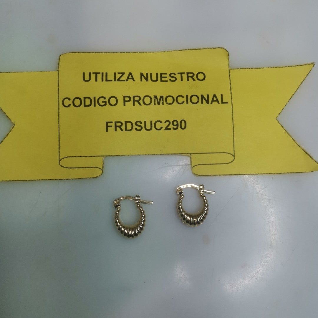 ARETES ARRACADA ESTRIADAS 14K 1.1 GR (NUEVO)