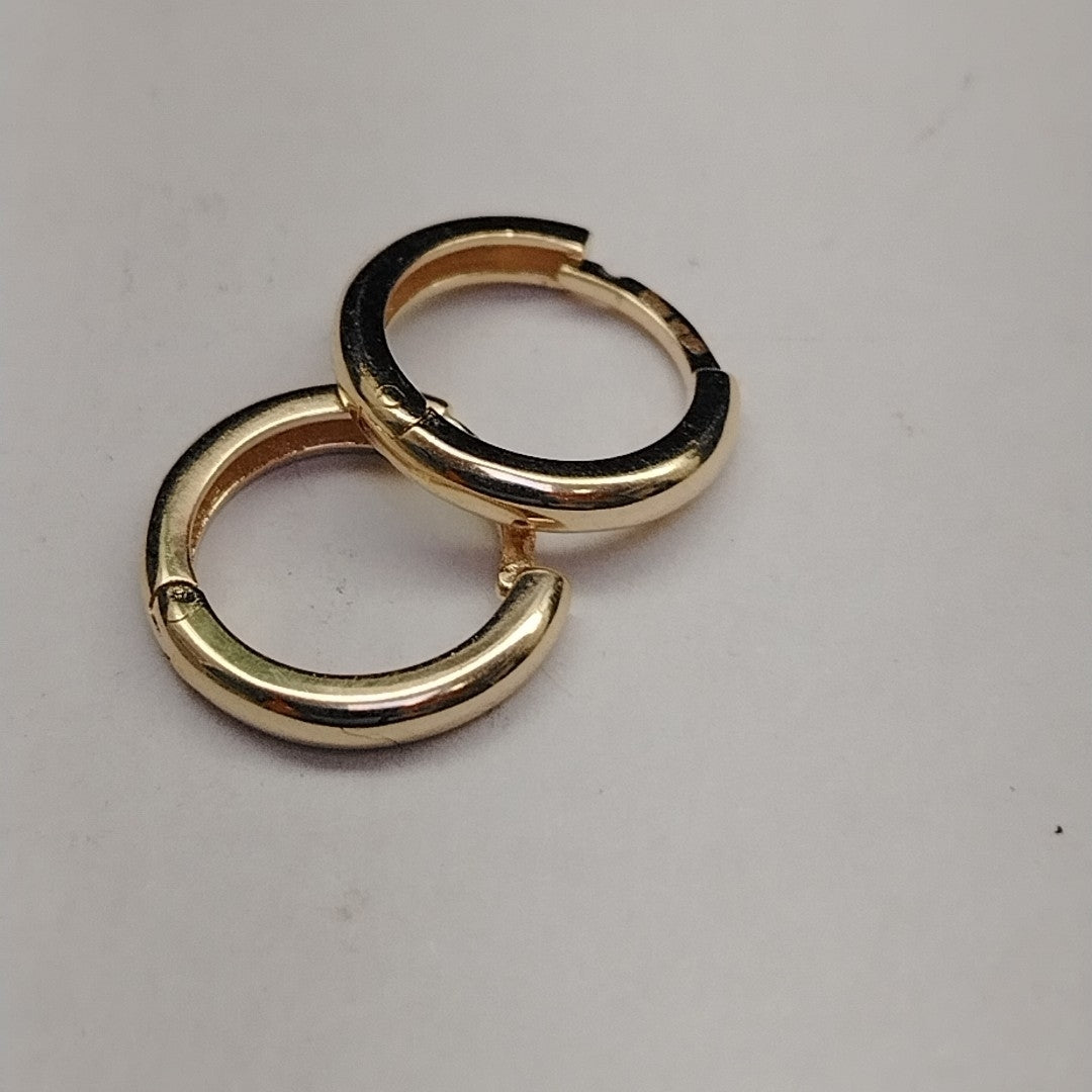 ARETES HUGGIES LISAS 14K 1.3 GR (NUEVO)