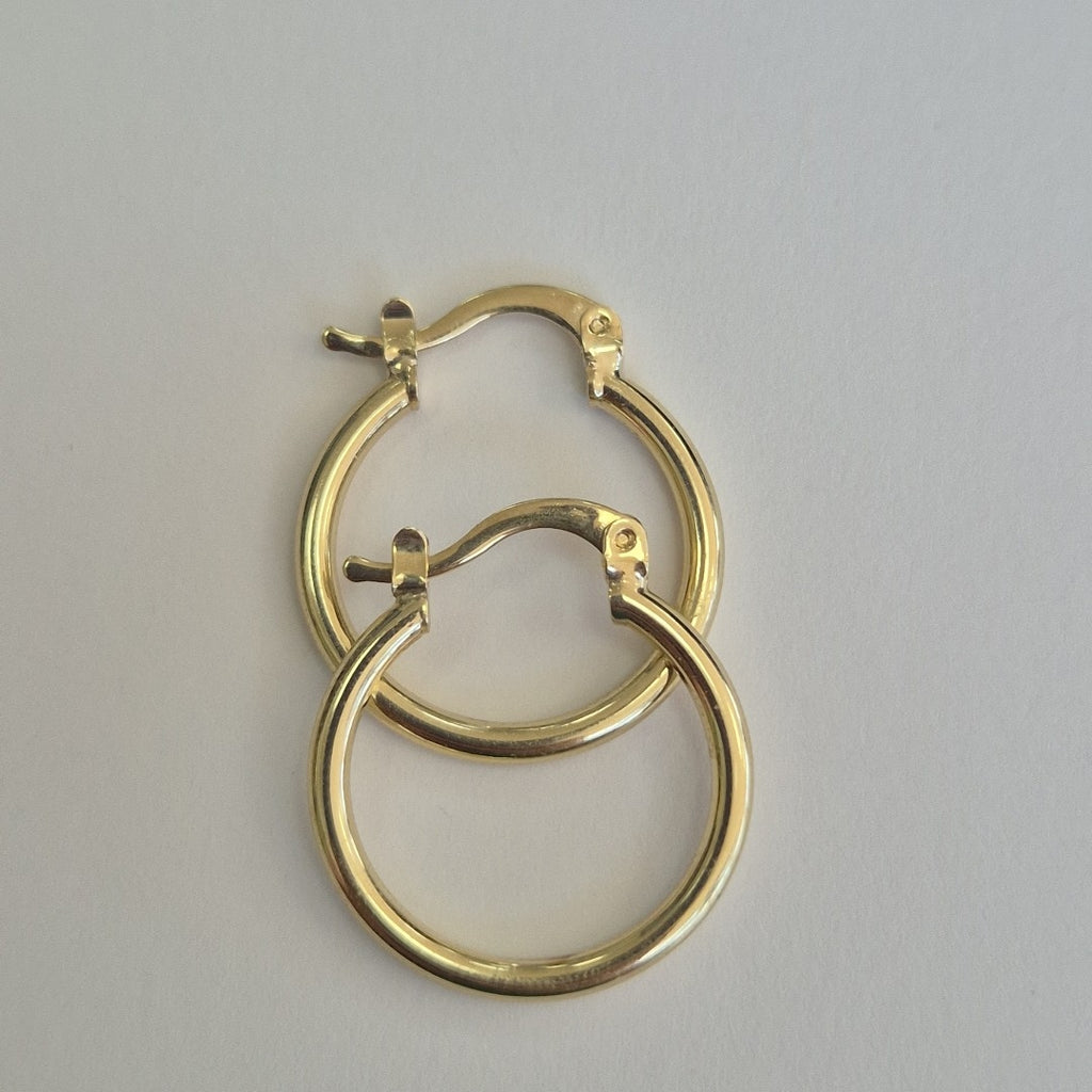 ARETES TEJIDO ARRACADAS LISAS 14K 1.2 GR (NUEVO)