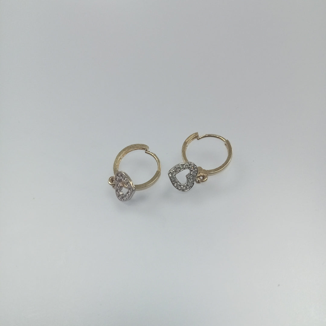 ARETES HUGGIES CON DIJE CORAZON Y CIRCONIAS 14K 2 GR (NUEVO)