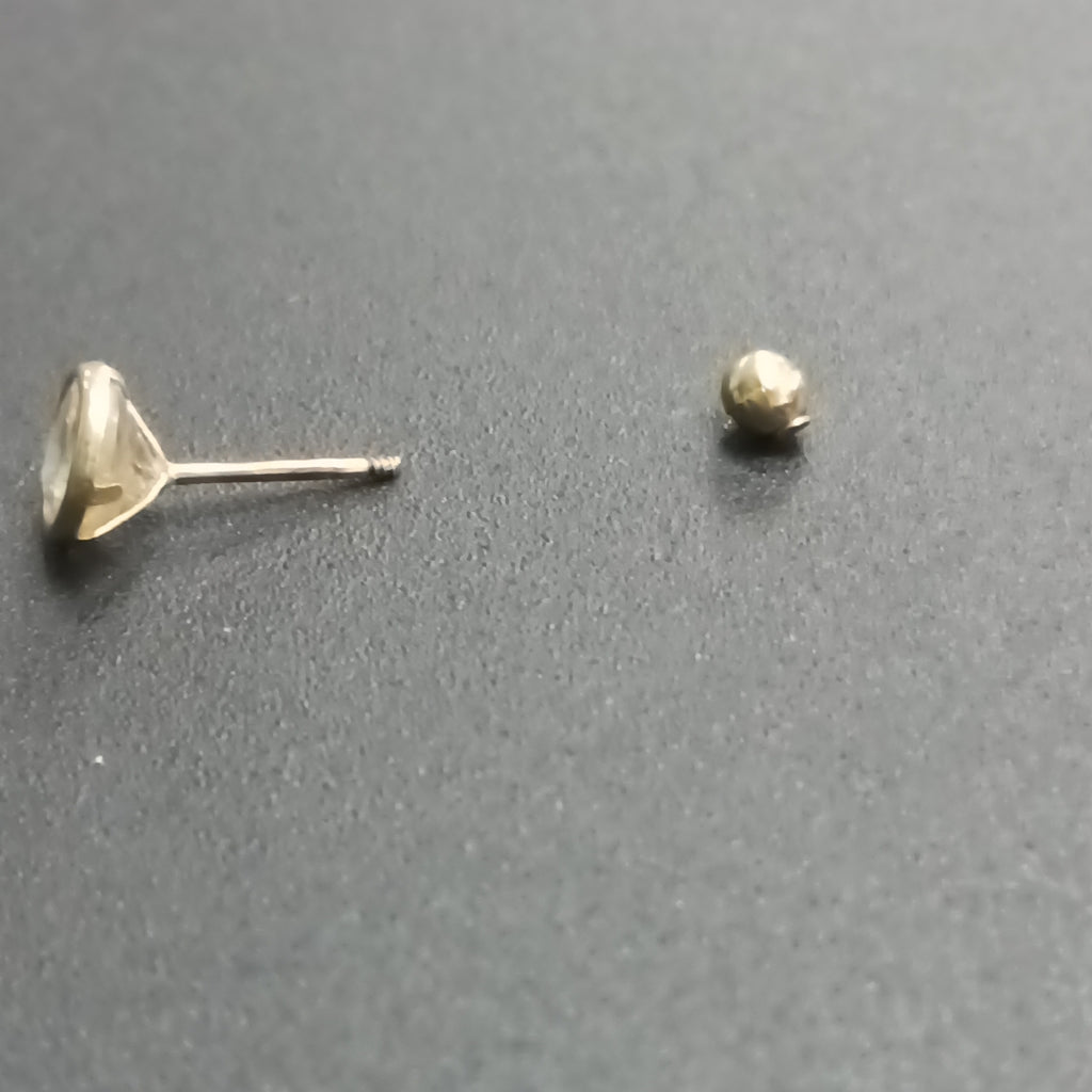 ARETES PAR ORO 14 K 0,50 GRMS (SEMINUEVO)