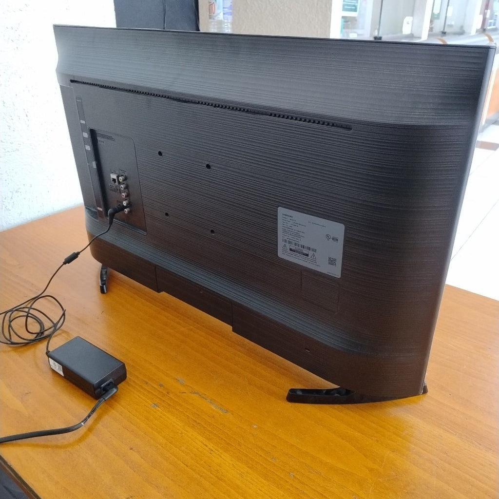 PANTALLA SAMSUNG BE32T-B (2024) 32" LED HD (SEMINUEVO)