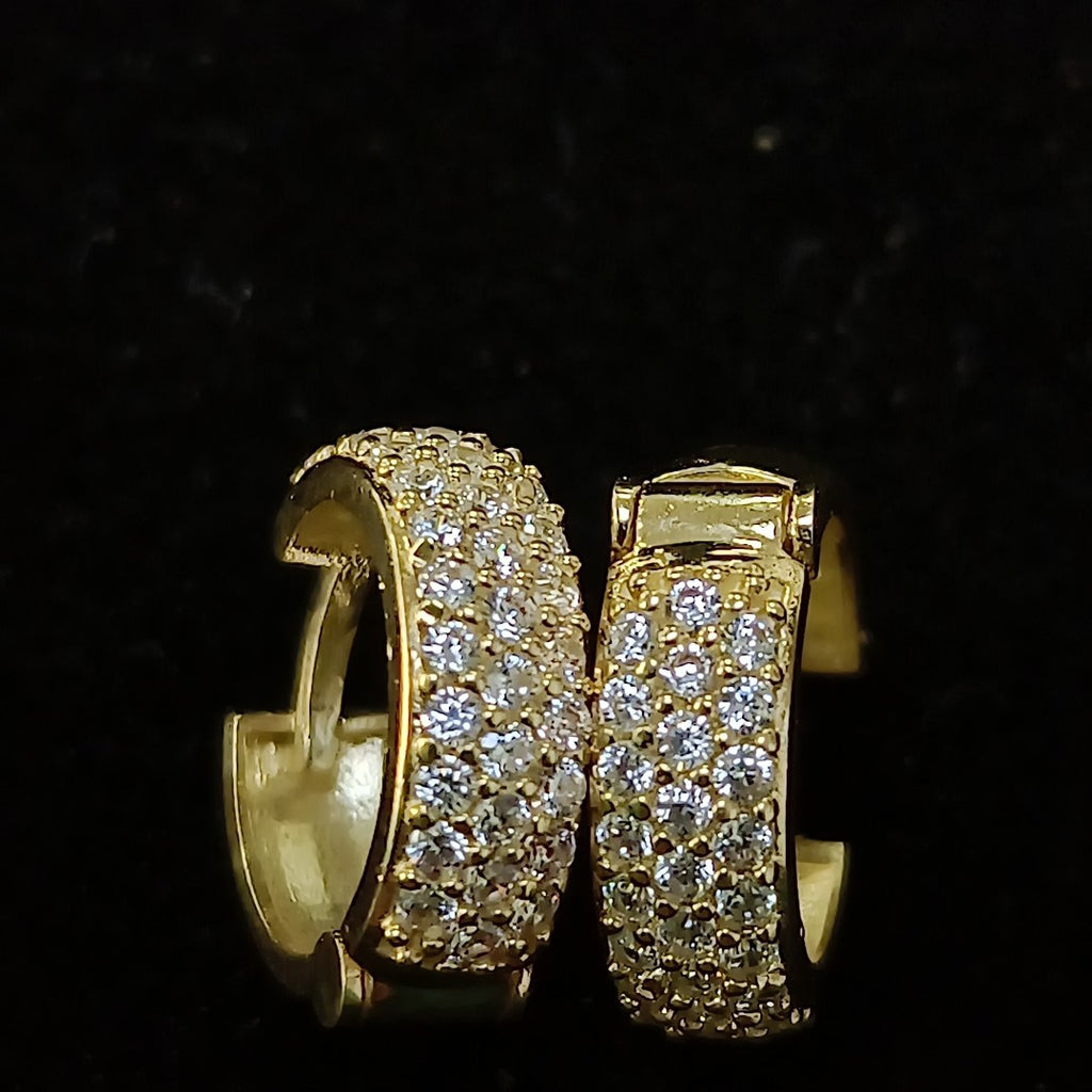 ARETES HUGGIE CON CIRCONIAS 14K 2 GR (NUEVO)
