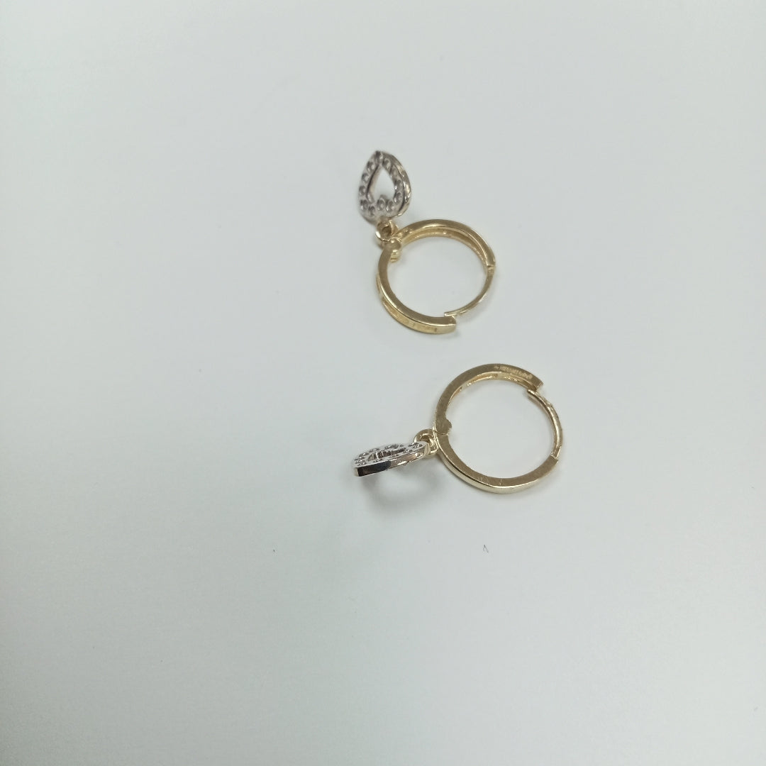 ARETES HUGGIES CON DIJE CORAZON Y CIRCONIAS 14K 2.1 GR (NUEVO)