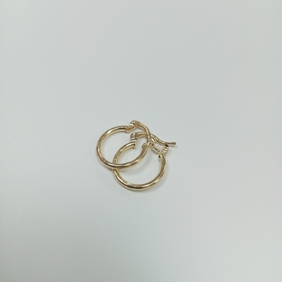 ARETES ARRACADAS ESTRIADAS 14K 1.4 GR (NUEVO)