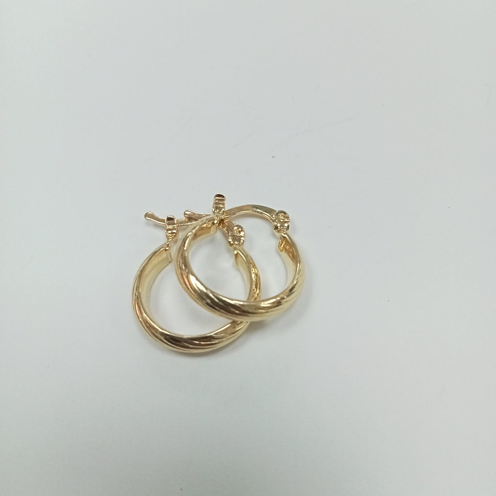 ARETES ARRACADA ASTRIADA 14K 1.6 GR (NUEVO)