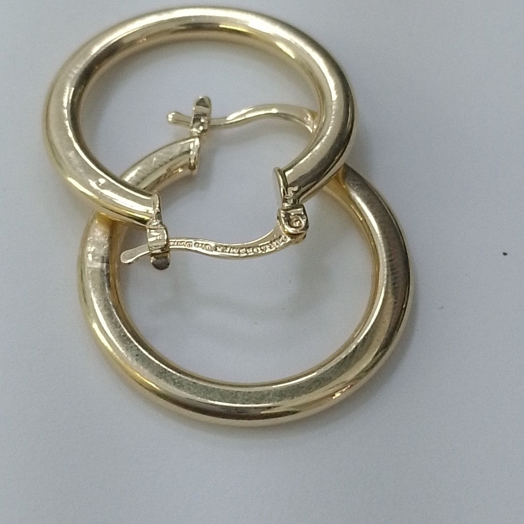 ARETES TEJIDO ARRACADA LISA 14K 2.1 GR (NUEVO)