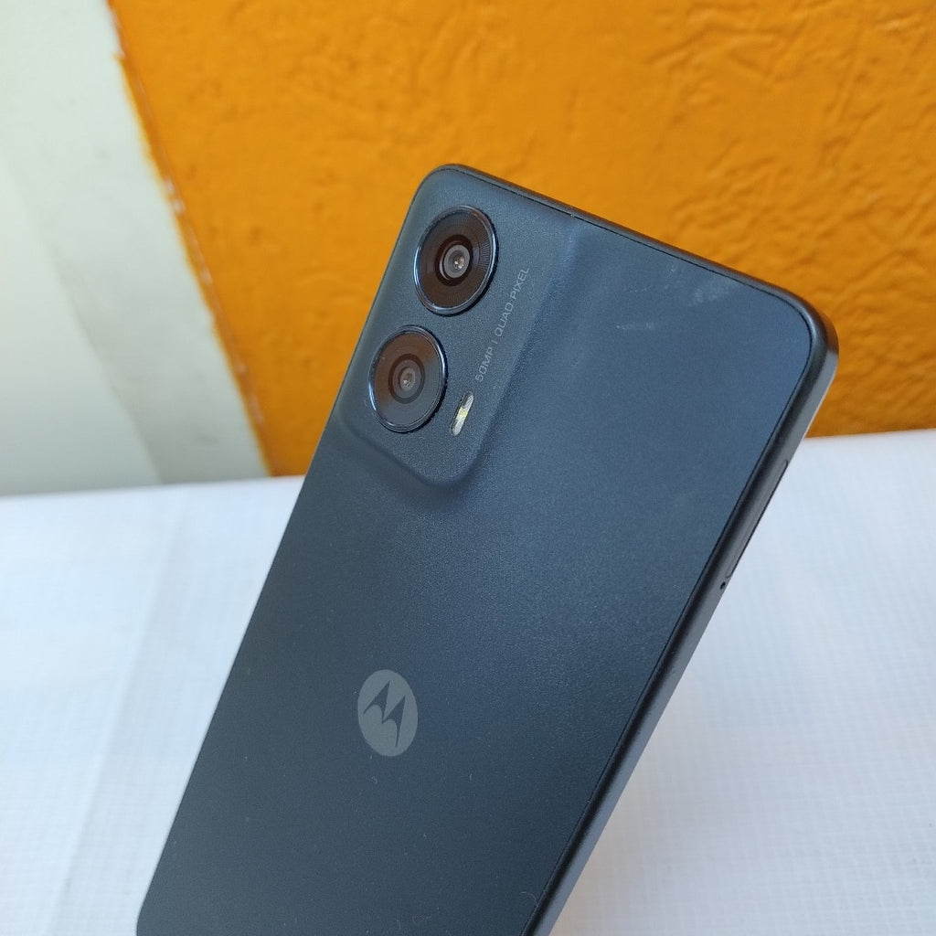 CELULAR MOTOROLA MOTO G24 XT2423-1 (2024) 256 GB 4 GB RAM (SEMINUEVO)