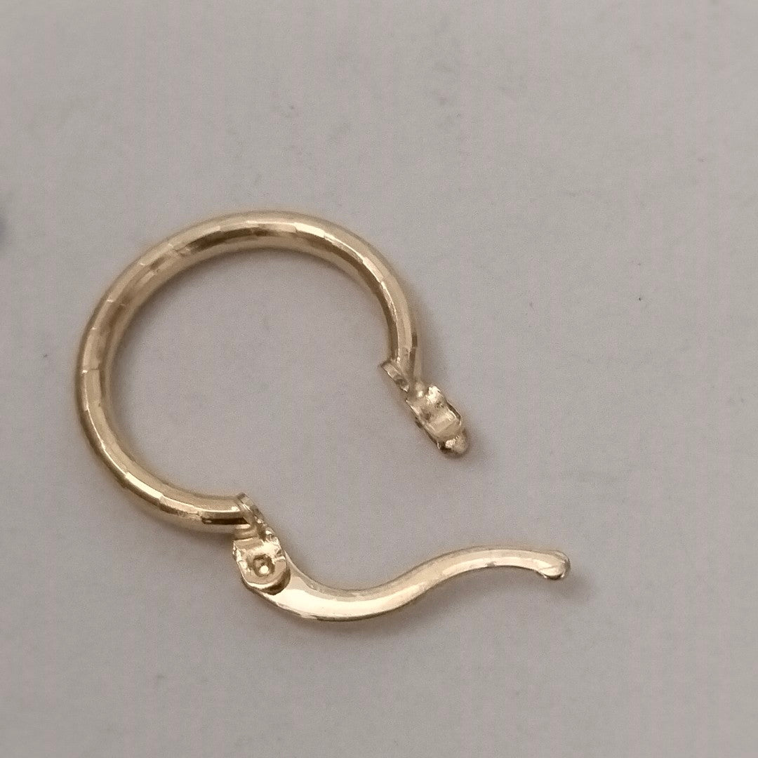 ARETES ARRACADAS ESTRIADAS 14K 1.4 GR (NUEVO)