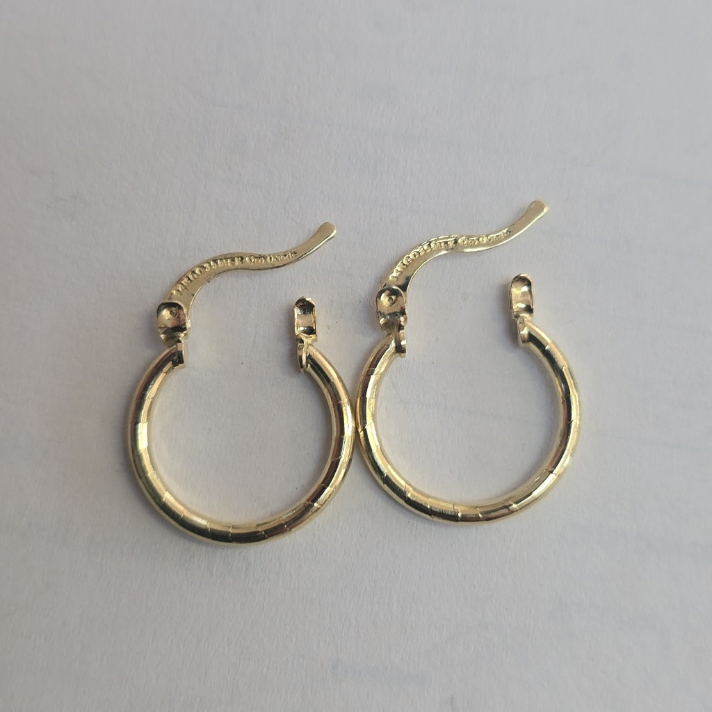 ARETES ARRACADAS ESTRIADAS 14K 1.4 GR (NUEVO)