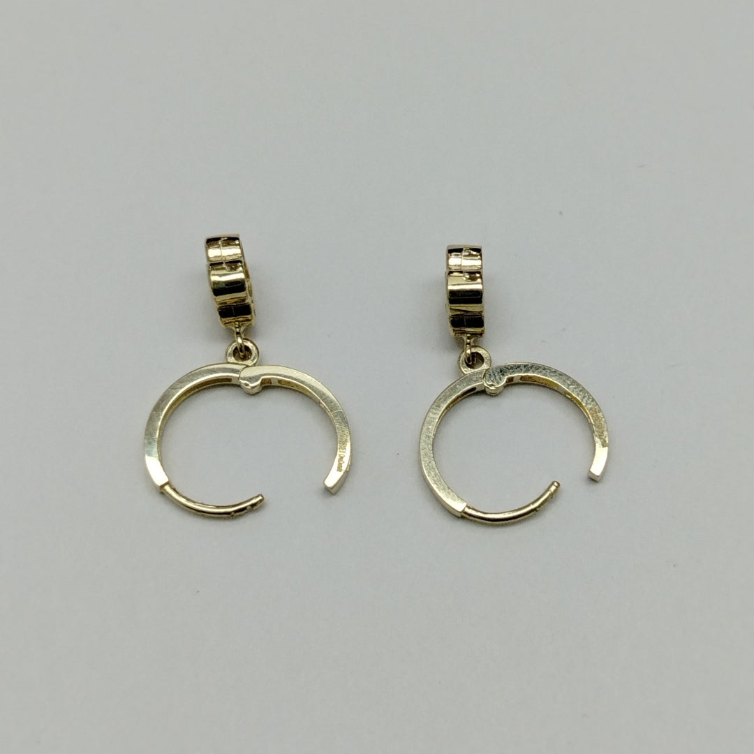 ARETES ARRACADAS CON DIJE 14K 2.4 GR (NUEVO)