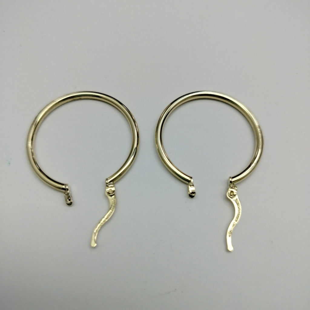 ARETES TEJIDO ARRACADAS LISAS 14K 1.5 GR (NUEVO)