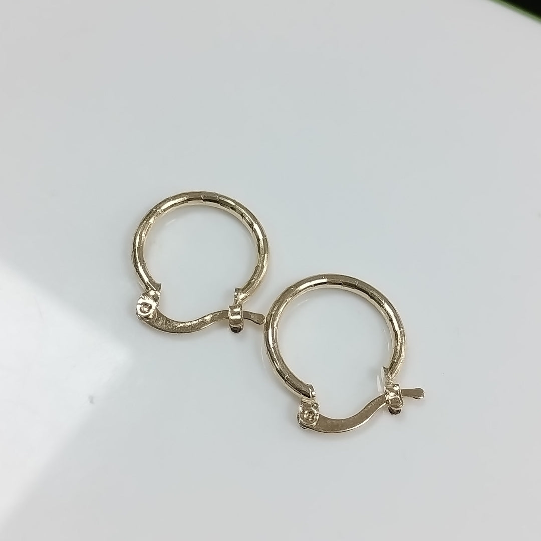 ARETES ARRACADAS ESTRIADAS 14K 1.4 GR (NUEVO)