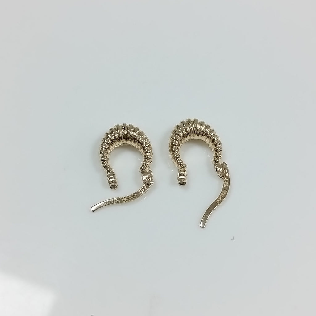 ARETES ARRACADA ESTRIADAS 14K 1.1 GR (NUEVO)