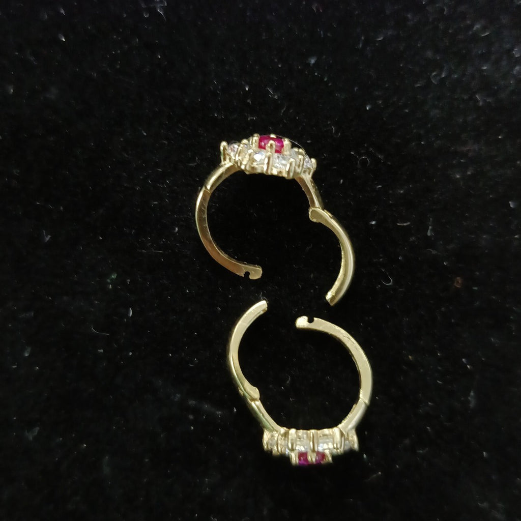 ARETES HUGGIES CON CIRCONIAS Y PIEDRA DE COLOR 14K 1.7 GR (NUEVO)