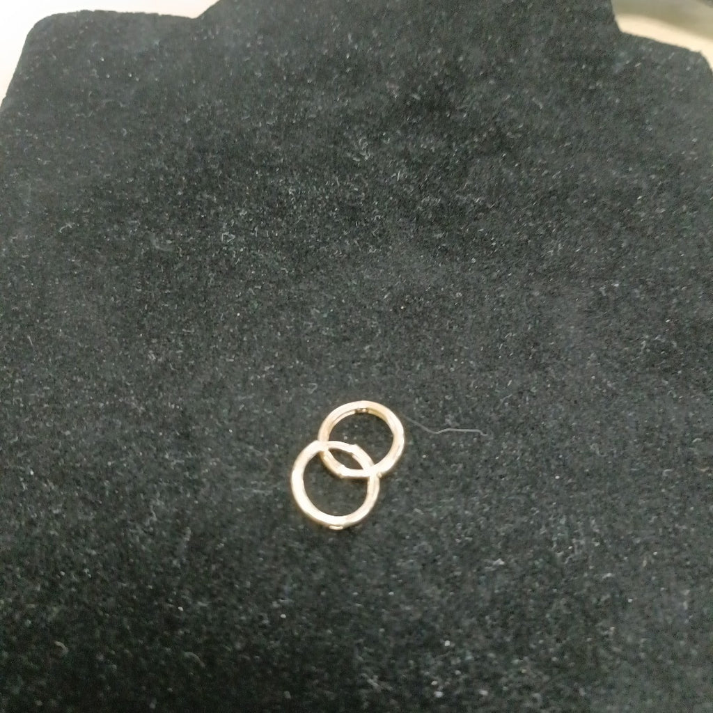 ARETES HUGGIES LISAS 14K 1.6 GR (NUEVO)