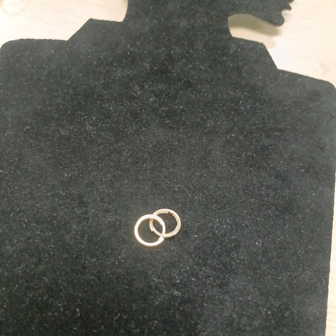 ARETES HUGGIES LISAS 14K 1.6 GR (NUEVO)
