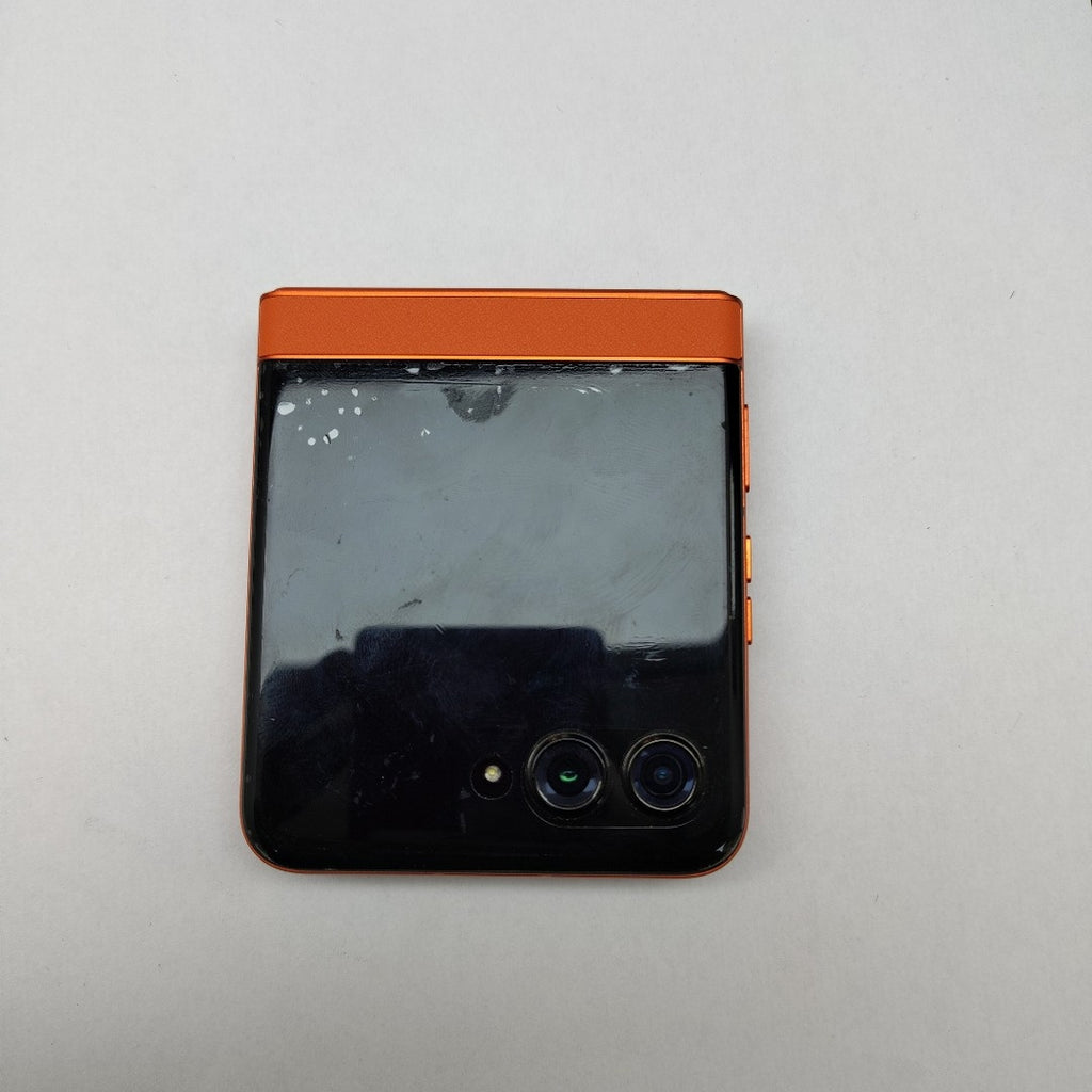 CELULAR MOTOROLA RAZR 50 5G XT2453-1 512 GB 12 GB RAM (SEMINUEVO)