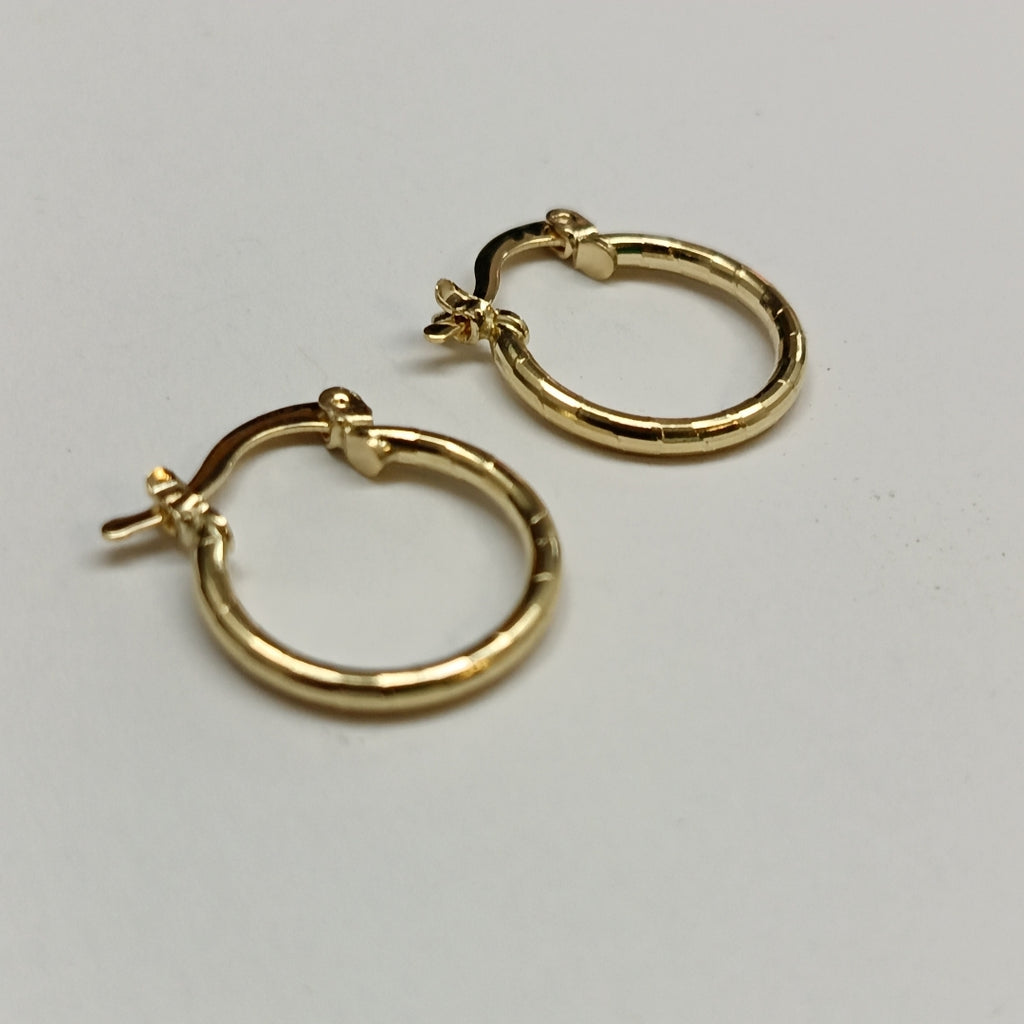 ARETES ARRACADAS ESTRIADAS 14K 1.4 GR (NUEVO)