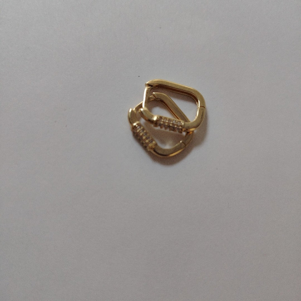 ARETES HUGGIES OVALADA C CIRCONIAS 14K 2.5 GR (NUEVO)
