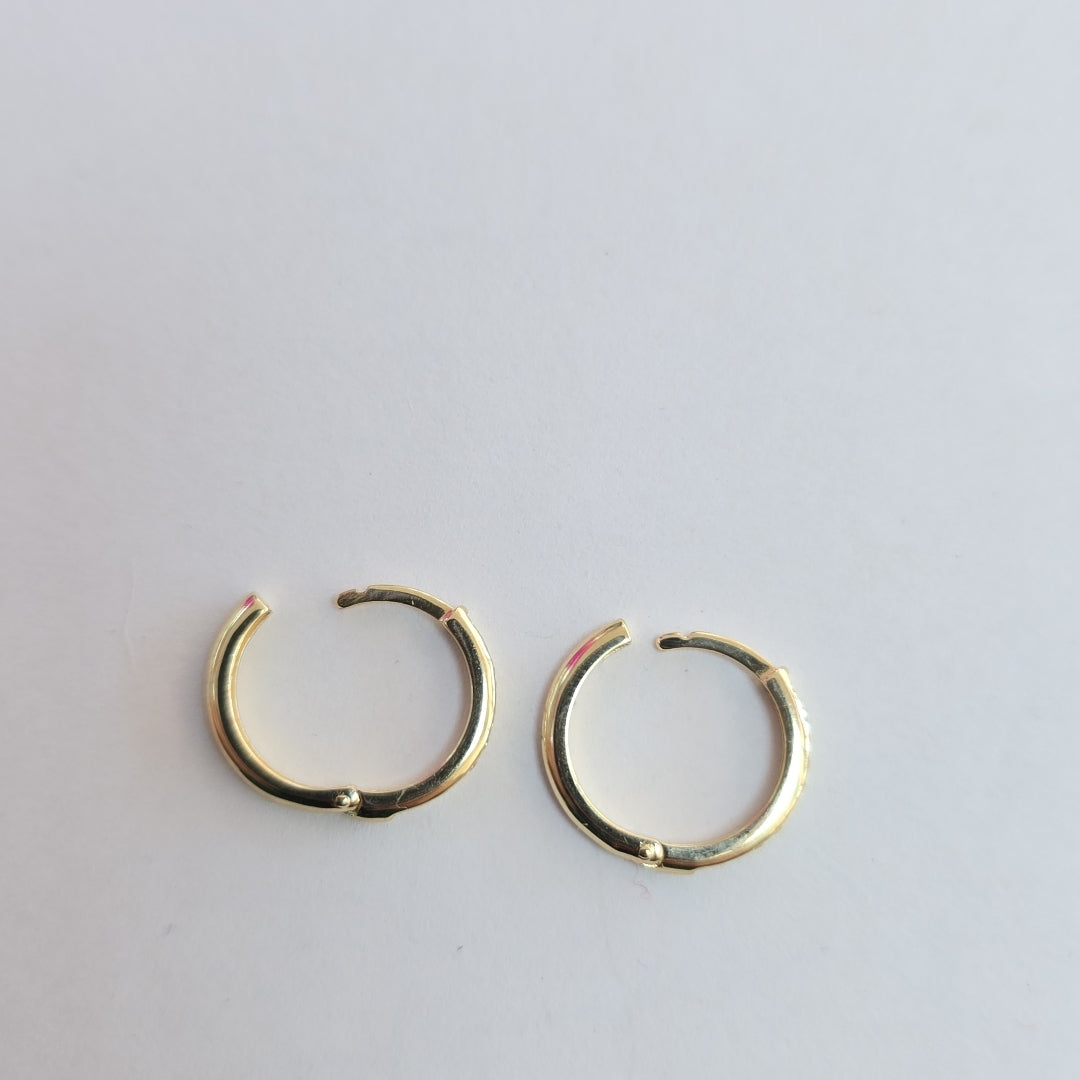 ARETES HUGGIES C CIRCONIA 14K 1.7 GR (NUEVO)