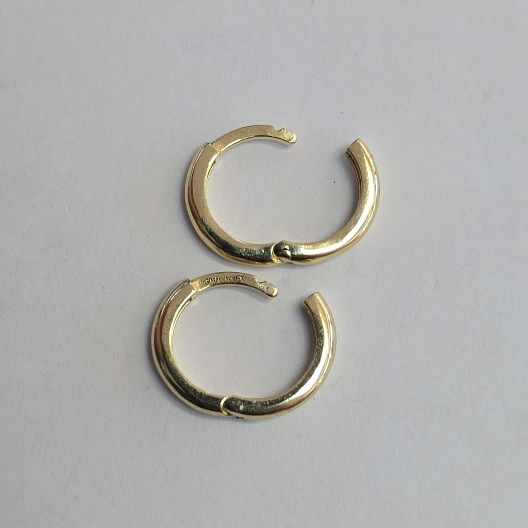ARETES ARRACADAS LISAS 10K 1.1 GR (NUEVO)
