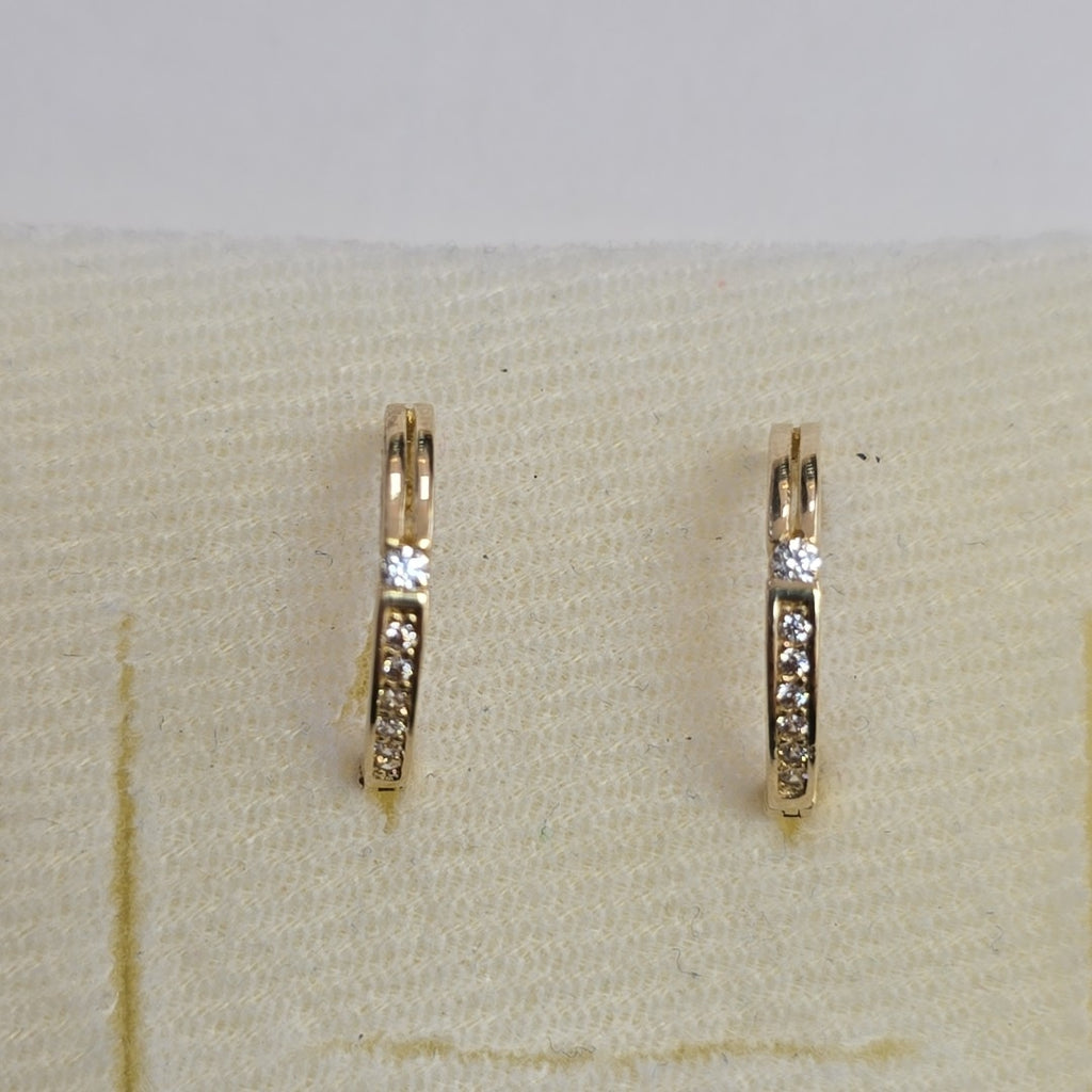 ARETES ARRACADAS C CIRCONIAS 14K 2.3 GR (NUEVO)