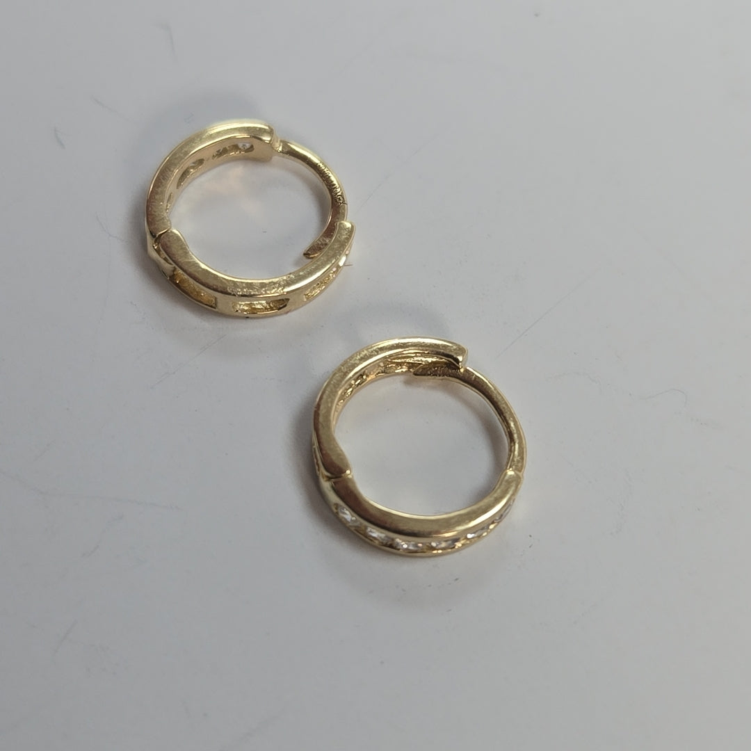 ARETES ARRACADA C CIRCONIAS 14K 1.1 GR (NUEVO)