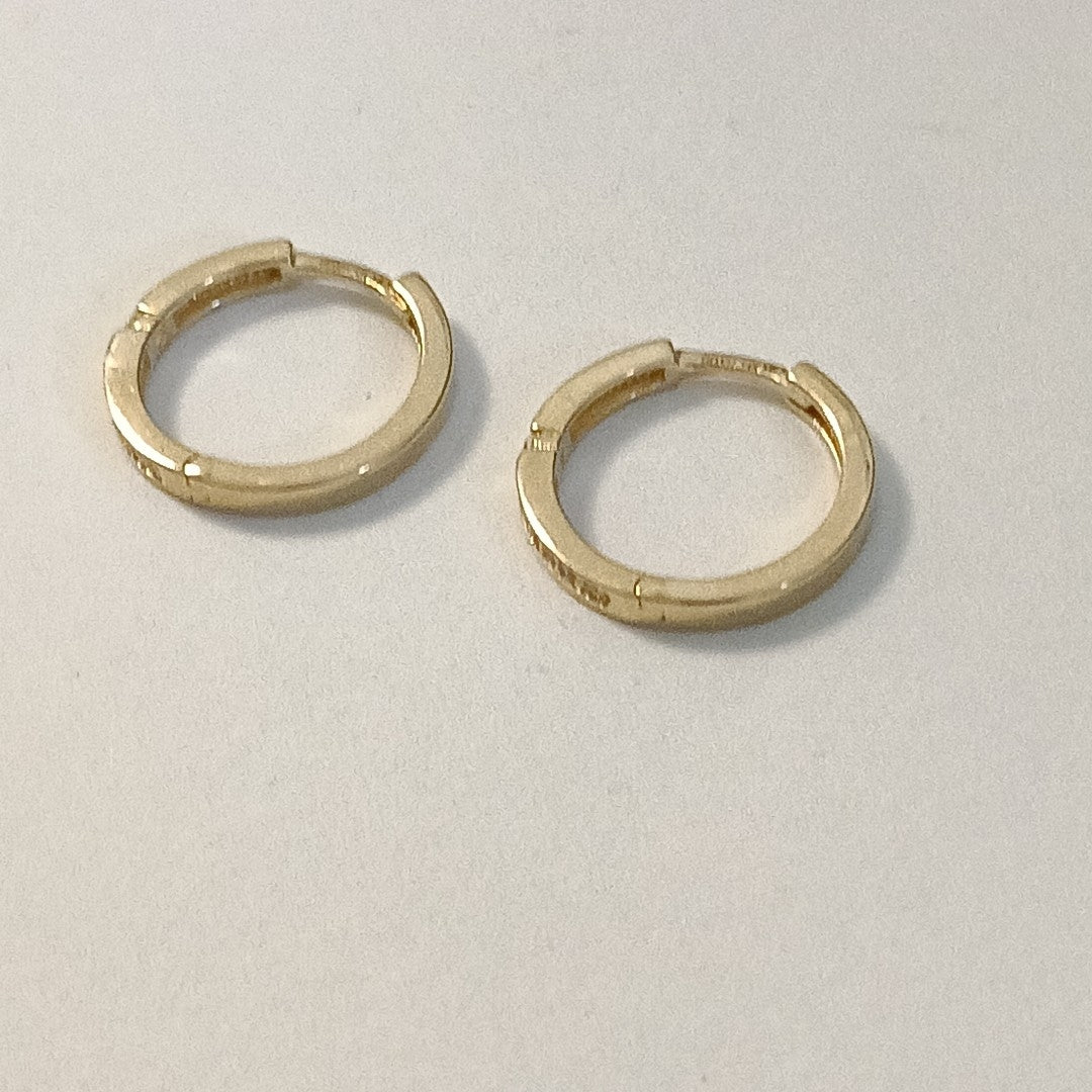 ARETES ARRACADAS LISAS 14K 2.3 GR (NUEVO)